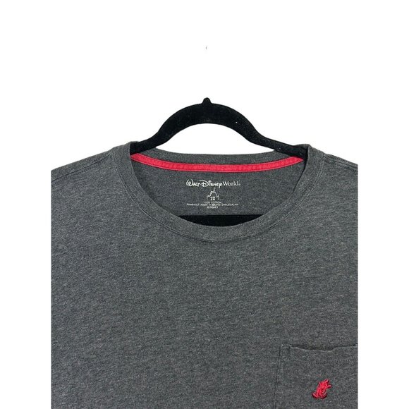 Walt Disney World Mickey Mouse T-shirt Size 2X Embroidered pocket - Picture 3 of 8